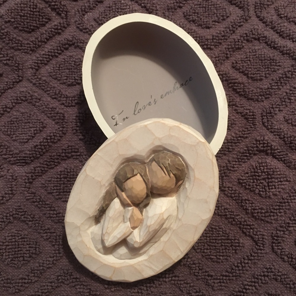 Willow Tree by Susan Lordi “Embrace” Box